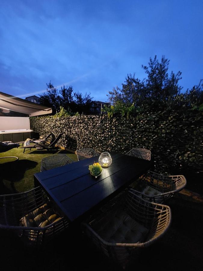 Garden Apartment Leoma With Free Parking! 扎达尔 外观 照片