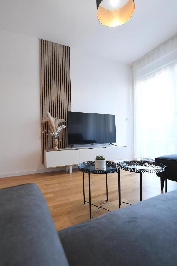 Garden Apartment Leoma With Free Parking! 扎达尔 外观 照片