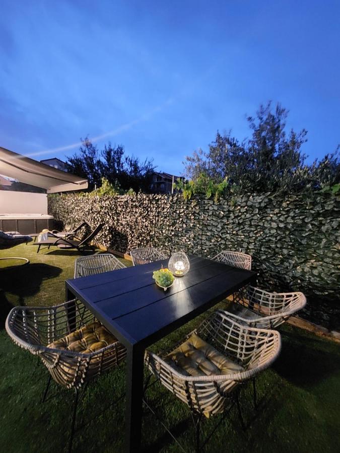 Garden Apartment Leoma With Free Parking! 扎达尔 外观 照片