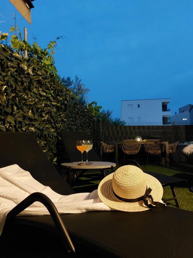 Garden Apartment Leoma With Free Parking! 扎达尔 外观 照片
