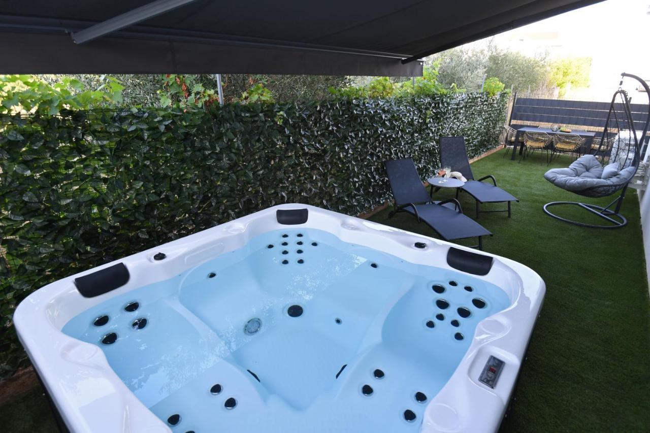 Garden Apartment Leoma With Free Parking! 扎达尔 外观 照片