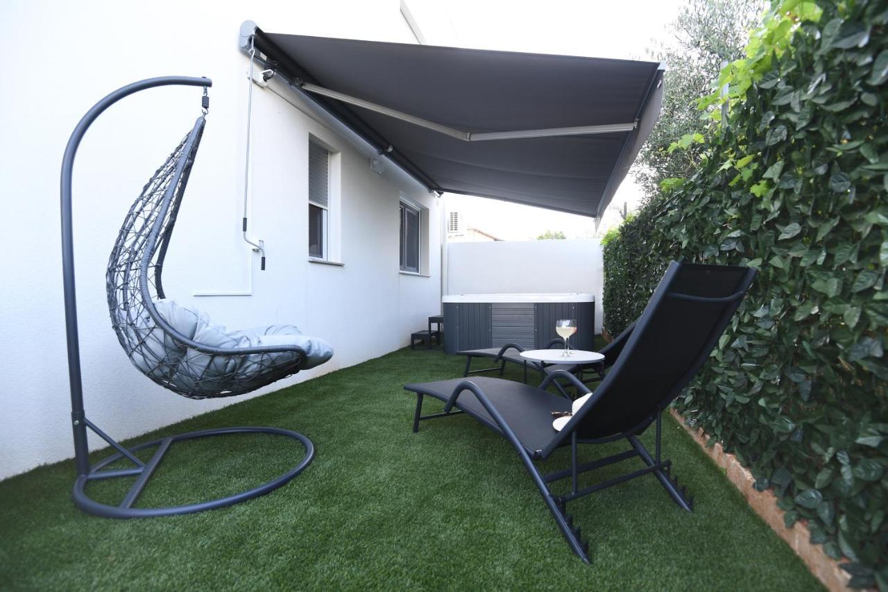 Garden Apartment Leoma With Free Parking! 扎达尔 外观 照片