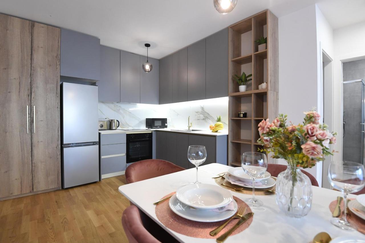 Garden Apartment Leoma With Free Parking! 扎达尔 外观 照片
